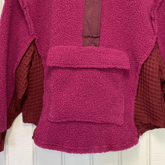 Urban Outfitters BDG Kas Sherpa Pieced
Oversized Pullover Sweatshirt Plum/Purple - Picture 7 of 16